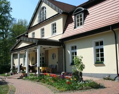 Khách sạn Landhaus Buchenhain (Boitzenburger, Đức)