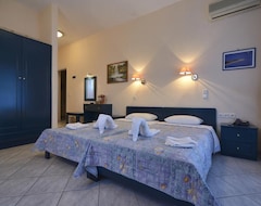 Hotel Agnanti (Patitiri, Grecia)