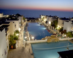 Hotel Eleni Holiday Village (Pafos, Cypr)