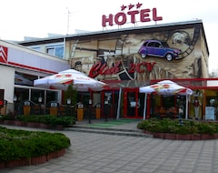 2cv hotel i restauracja (Koszalin, Poland)