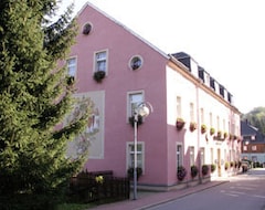 Hotelli Hotel Zur Rosenaue (Thermalbad Wiesenbad, Saksa)