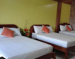 Khách sạn Centillo Travellers Inn (Balabag, Philippines)