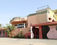 Khách sạn Luxury Inn (Karachi, Pakistan)