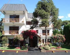 Khách sạn Helen del Bosque (Villa Gesell, Argentina)