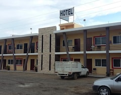 Hotel El Descanso Inn (Mazatlan, Mexico)