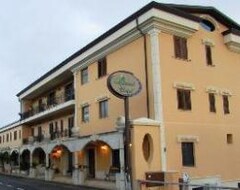Khách sạn Palmed Hotel (Gizzeria, Ý)