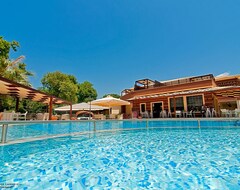 Hotel Riviera Perdika (Karavostasi, Grecia)