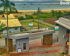 Entire House / Apartment Apartamento Beira Mar Em Ponta Das Canas (Florianópolis, Brazil)