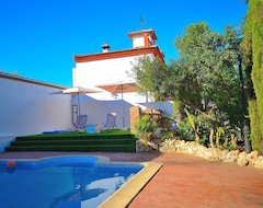 Hotel Villa Amparo, Priego de Córdoba, Sierra Subbética, Villa con jardín y piscina. (Priego de Córdoba, España)