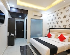 Khách sạn Capital O 40493 Hotel Aroma Regency (Meerut, Ấn Độ)