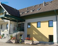 Khách sạn Gh-pension Zum Lustigen Steirer (Bruck an der Mur, Áo)