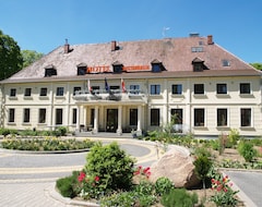 Hotel Świętoborzec (Lobez, Poljska)
