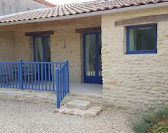 Toàn bộ căn nhà/căn hộ La Petite Maison Bleue - New Gite With Heated Pool (Oiron, Pháp)