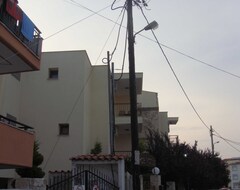 Hotel Nereides (Hanioti, Greece)