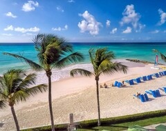 Hotel Sea Breeze Beach (Maxwell, Barbados)