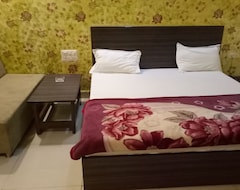 Hotel Supreme By WB Inn (Jhansi, India)