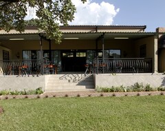 Hotel Marjaniek Guest House & Game Lodge (Rustenburg, South Africa)