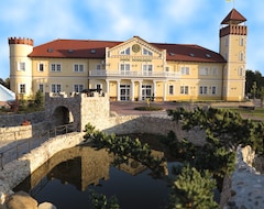 Khách sạn Dwór Dziekanów (Solec-Zdrój, Ba Lan)