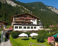 Hotel Resort Schrofenblick (Mayrhofen, Austria)