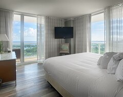 Hotelli Nice 1bd/1.5ba @ Exclusive Hotel Aria - Direct Bay/pool Views (Coconut Grove, Amerikan Yhdysvallat)