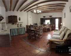 Toàn bộ căn nhà/căn hộ Rural Apartment For 4 People El Huerto De Lobras (Lobras, Tây Ban Nha)