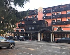 Hotelli Residence Hotel Posta (Madonna di Campiglio, Italia)