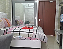 Hotel Apartemen Green Lake View Ciputat - Biyong Room (Tangerang, Indonesien)