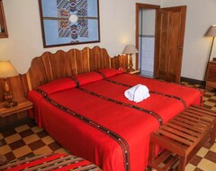 Hotel Regis &Spa (San Juan La Laguna, Guatemala)