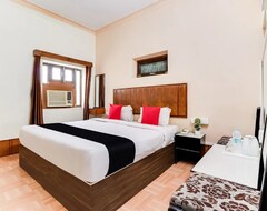 Khách sạn Capital O 7418 Hotel Vijay Delux (Sultanpur, Ấn Độ)