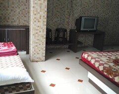 Hotelli Pratham International (Udhagamandalam, Intia)