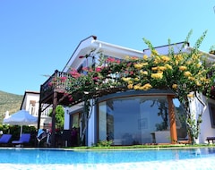 Cijela kuća/apartman Luxury Villa With Infinity Pool And Jacuzzi Within 2 Minutes Walk Of The Sea (Antalija, Turska)
