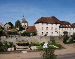 Khách sạn Hostellerie de la Tour d'Auxois (Saulieu, Pháp)