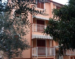 Hotel Apartments Zdjelar (Porec, Croatia)