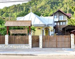 Entire House / Apartment Casuta De Poveste (Târgu Neamţ, Romania)