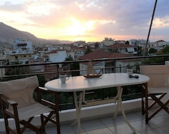 Toàn bộ căn nhà/căn hộ Getaway Retreat With Panoramic View, 3 Min From Sea (Xylokastron, Hy Lạp)