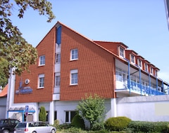 Khách sạn Hotel Zur Therme (Erwitte, Đức)