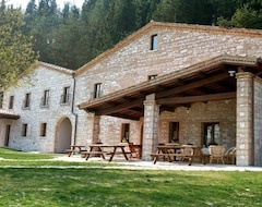 Otel Agriturismo Il Casale (Pergola, İtalya)