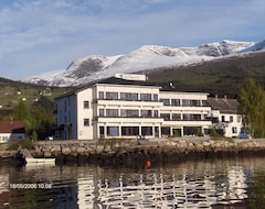 Innvik Fjordhotell (Stryn, Norveç)