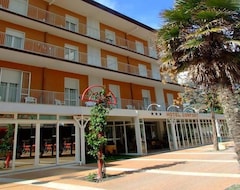 Hotel Confort (Cattòlica, Italy)