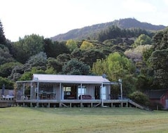 Entire House / Apartment Anaura Bay Paradise (Tokomaru Bay, New Zealand)