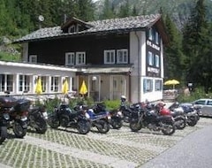 Khách sạn Hotel Rhonequelle (Oberwald, Thụy Sỹ)
