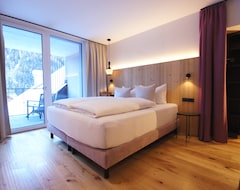 Khách sạn Hotel Die Arlbergerin Adults Friendly 4 Star (St. Anton am Arlberg, Áo)