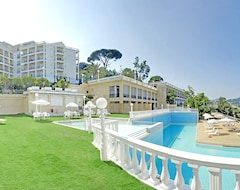 Hotel Royal (Kanoni, Greece)