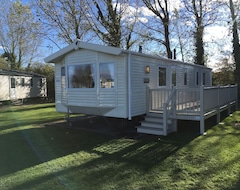 Koko talo/asunto Haven Holiday Caravan With Decking, Prestige Rated (Burnham-on-Sea, Iso-Britannia)