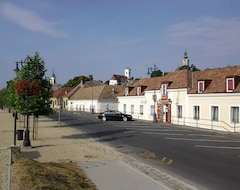 Khách sạn Centrum (Szentendre, Hungary)