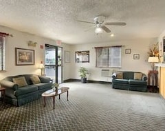 Hotel Quality Inn & Suites Leesburg Chain of Lakes (Leesburg, USA)