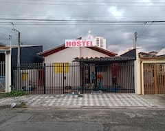 Khách sạn Taubatexas Hostel E Pousada (Taubaté, Brazil)