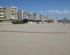 Hele huset/lejligheden Seafront And Direct Access To The Beach. Superb P2 For 4 To 6 People, Right Bank (Le Grau-du-Roi, Frankrig)