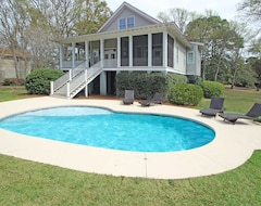 Hotel Dog-Friendly Vacation House With Private Pool & Screened-In Deck - Walk To Beach (Hilton Head Island, USA)