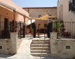 Toàn bộ căn nhà/căn hộ Big 2 Bedroom Apartment In The Heart Of Sivas Village, Crete. (Sivas, Hy Lạp)